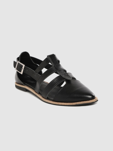 

Roadster Women Black Solid Flats