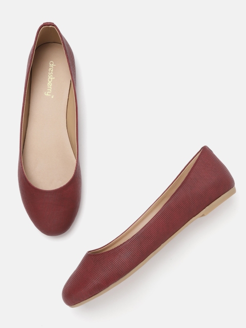 

DressBerry Women Maroon Textured Ballerinas