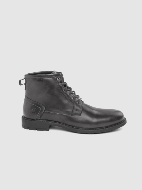 

Roadster Men Black Solid Flat Boots