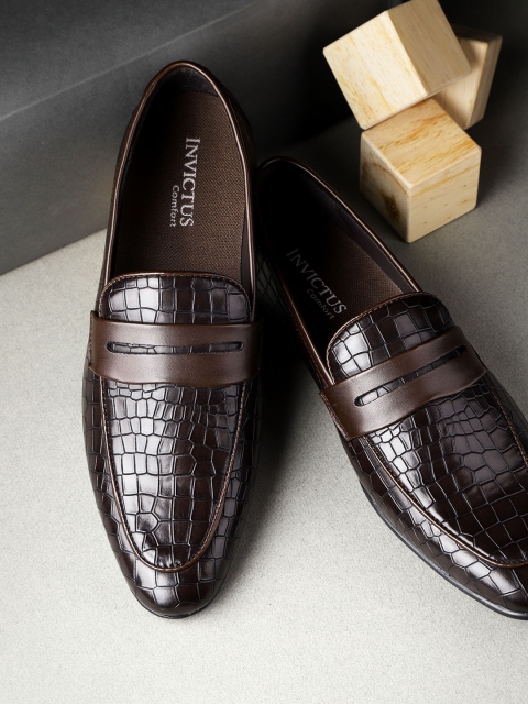 

INVICTUS Men Coffee Brown Croc Pattern Semiformal Loafers