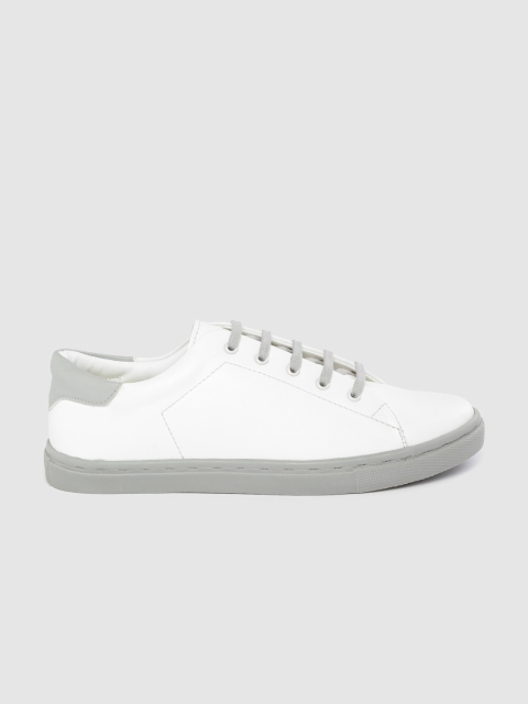 

Roadster Men White Solid Sneakers