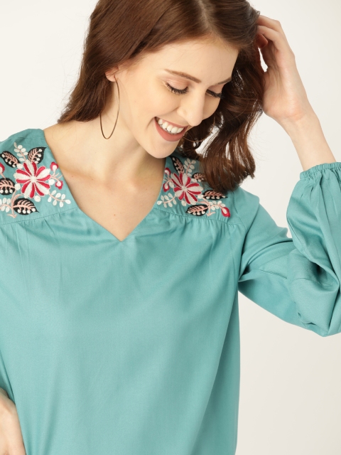 

DressBerry Sustainable ECOVERO Women Blue Embroidered Detail Top