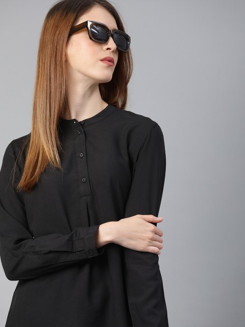 

Lee Women Black Regular Fit Solid Casual Shirt