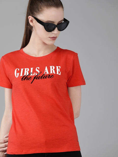 

Pepe Jeans Women Red Solid Round Neck Pure Cotton T-shirt With Printed Detailing