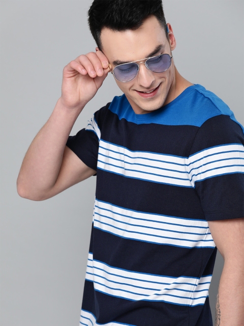 

Mast & Harbour Men Blue & White Striped Round Neck T-shirt