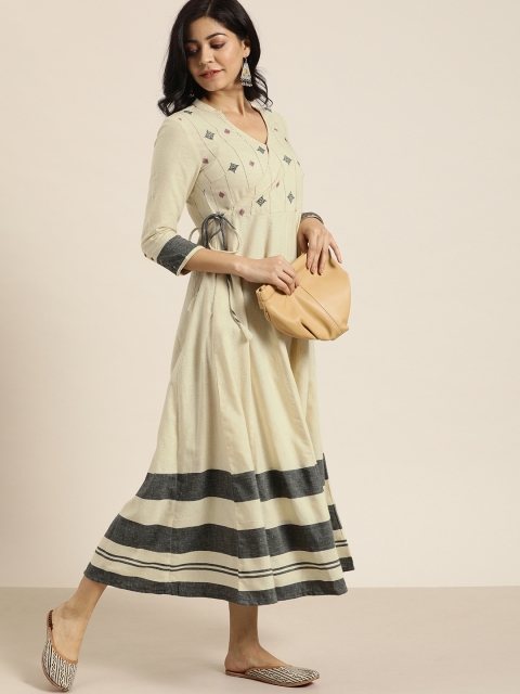 

Taavi Women Off-White & Black Kasuti Hand Embroidery Sustainable Wrap Dress