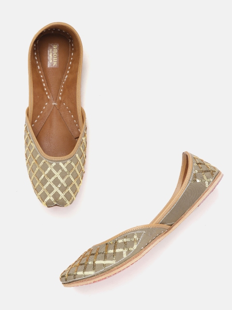 

Anouk Women Olive Green & Gold-Toned Sequinned Mojaris