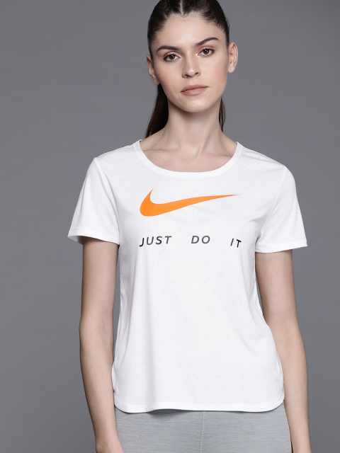 

Nike Woman White AS SWSH Printed Running T-Shirt