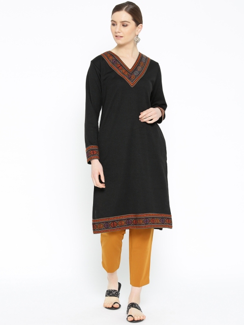 

Vastraa Fusion Women Black Solid Straight Woolen Kurta