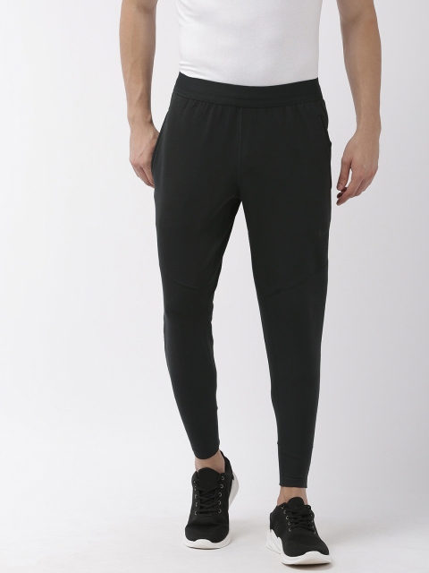 

Nike Men Black Solid Straight Fit HYPRDRY Training Trackpants