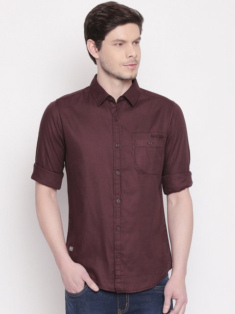 

Mufti Men Burgundy Slim Fit Solid Casual Shirt