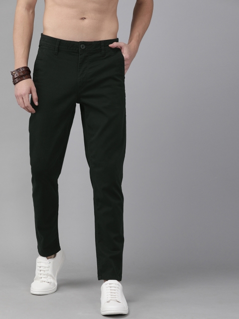 

Roadster Men Green Regular Fit Solid Chinos