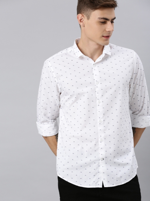 

Mast & Harbour Men White & Navy Blue Regular Fit Printed Casual Shirt