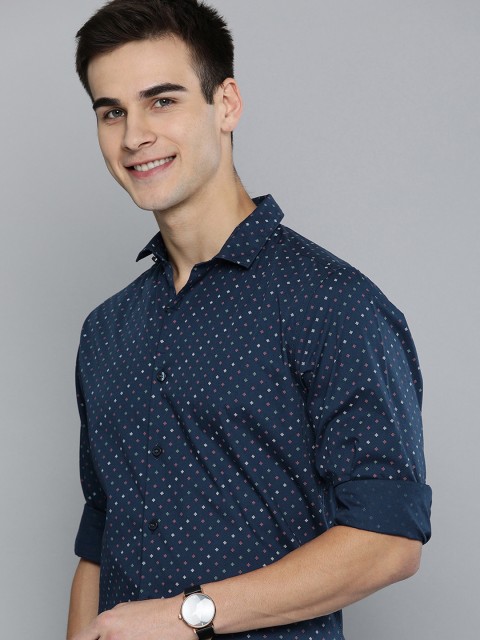 

Mast & Harbour Men Navy Blue & White Regular Fit Printed Casual Shirt