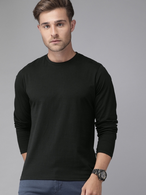 

Roadster Men Black Solid Round Neck T-shirt