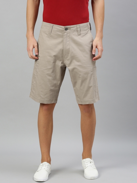 

Denizen From Levis Men Beige Solid Regular Fit Regular Shorts