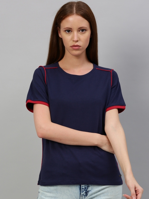 

Roadster Women Navy Blue Solid Round Neck T-shirt with Piping Detail