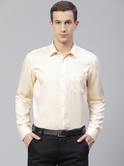 

Blackberrys Men Yellow Regular Fit Self Design Non Iron Formal Shirt