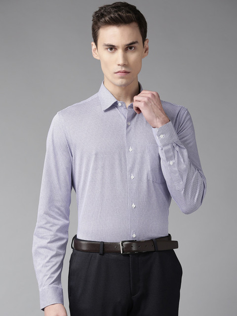 

Blackberrys Men Blue & White Knitted Slim Fit Printed Formal Shirt