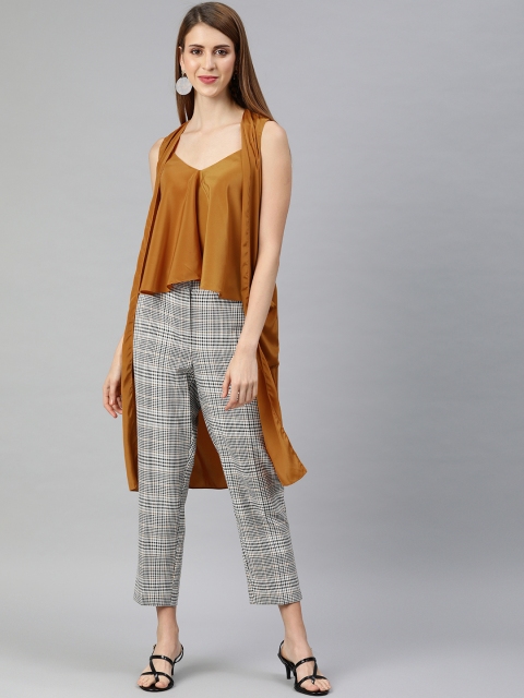 

EMBLAZE Women Mustard Yellow Solid Regular Top with Shrug