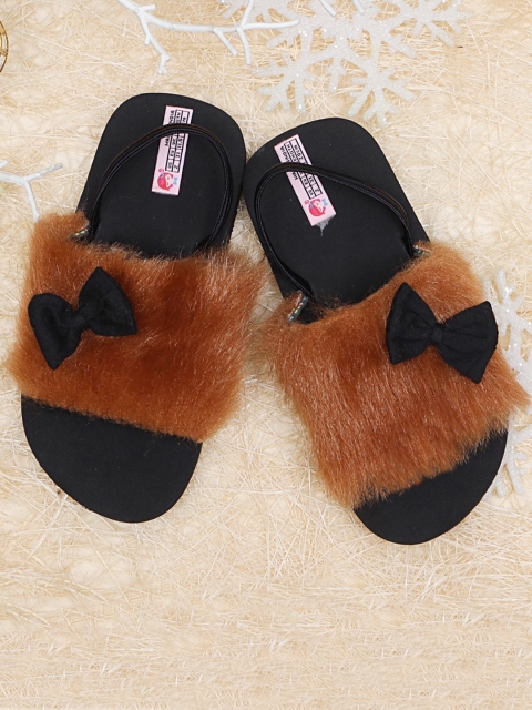 

DChica Girls Black & Brown Solid Sliders