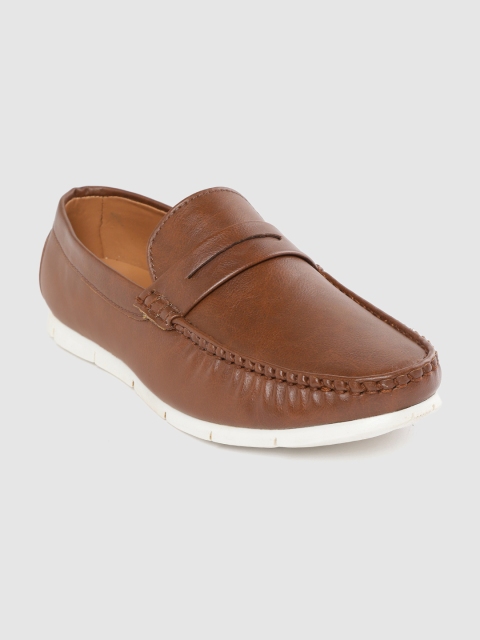 

Roadster Men Brown Solid Loafers