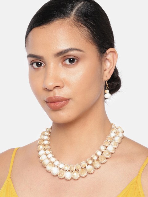 

Ayesha Beige & White Beaded Jewellery Set