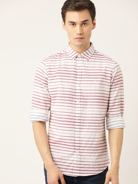 

United Colors of Benetton Men White & Maroon Slim Fit Striped Casual Shirt