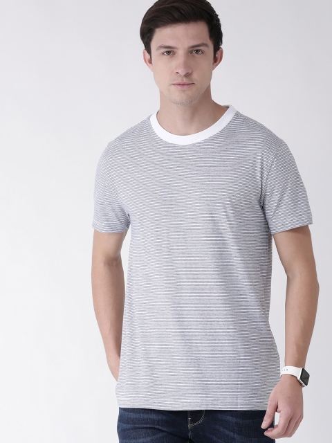 

Tommy Hilfiger Men White & Black Striped Round Neck T-shirt