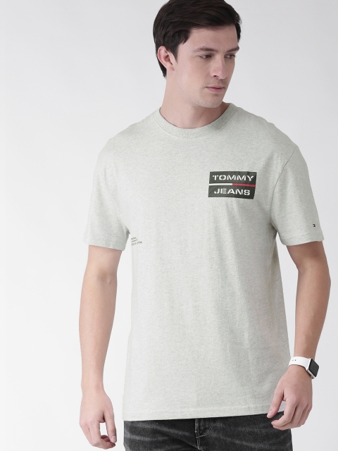 

Tommy Hilfiger Men Grey Melange Solid Round Neck T-shirt With Print Detail