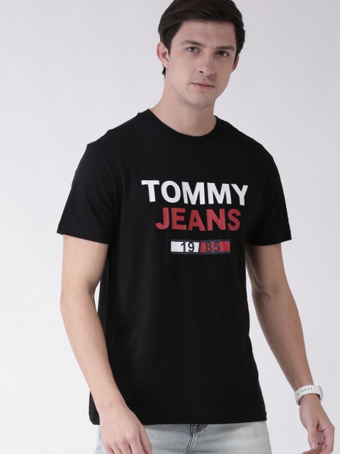 

Tommy Hilfiger Men Black & White Printed Round Neck T-shirt