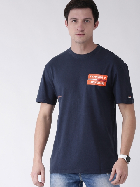 

Tommy Hilfiger Men Navy Blue Printed Round Neck Pure Cotton T-shirt