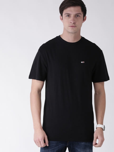 

Tommy Hilfiger Men Black Solid Round Neck T-shirt