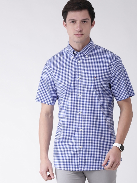 

Tommy Hilfiger Men White & Blue Regular Fit Checked Casual Shirt