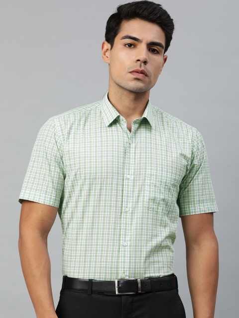 

Peter England Men Green & White Nuvo Fit Checked Formal Shirt