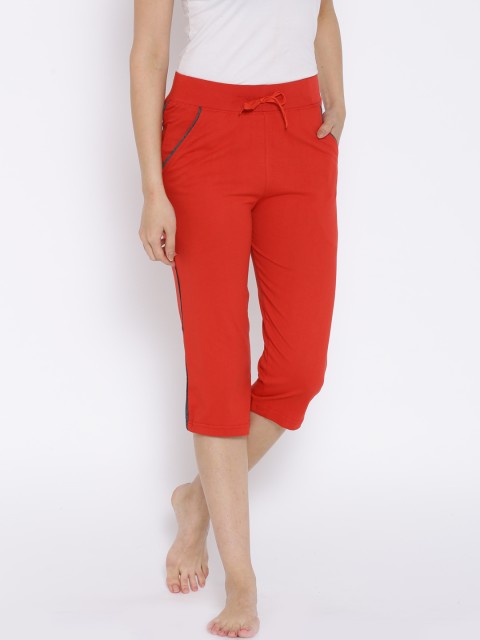 

Red Rose Red Lounge Capris T005