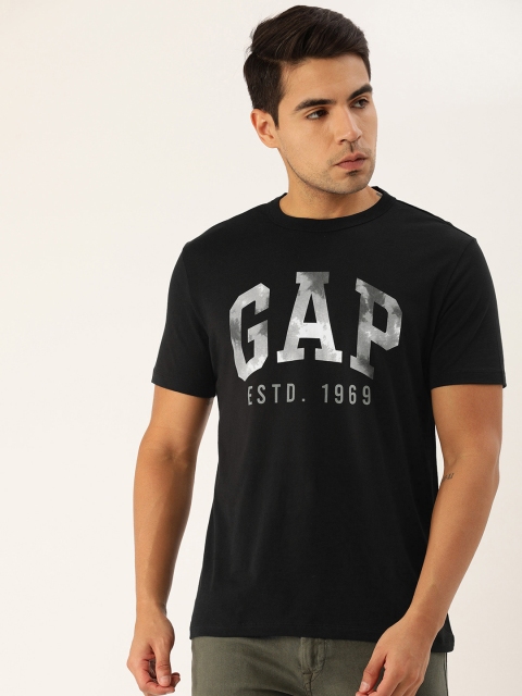 

GAP Men Black Printed Round Neck T-shirt