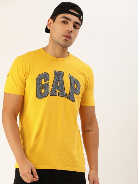

GAP Men Yellow Embroidered Round Neck T-shirt