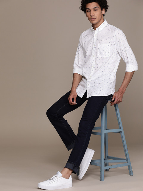 

GAP Men White & Navy Blue Slim Fit Printed Casual Shirt