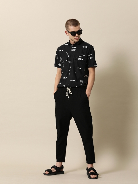 

Mr Bowerbird Men Black & White Surreal Sense Printed Relaxed Fit Casual Shirt
