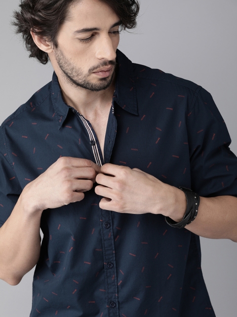 

Roadster Men Navy Blue & Brown Regular Fit Printed Casual Shirt