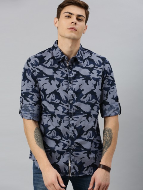 

Roadster Men Grey & Navy Blue Regular Fit Printed Casual Camo Shirt