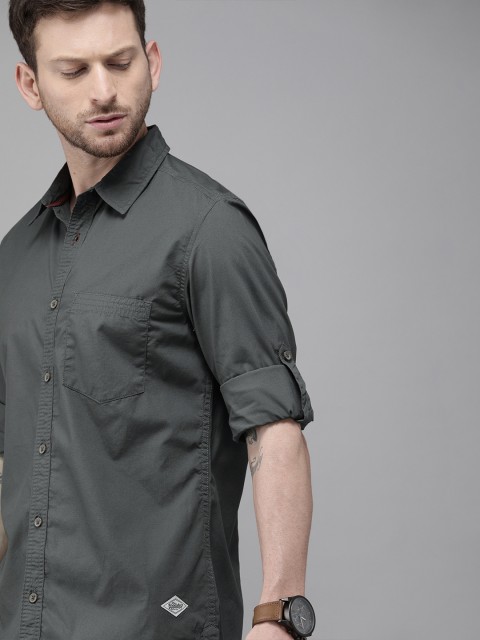 

Roadster Men Charcoal Grey Regular Fit Solid Casual Shirt