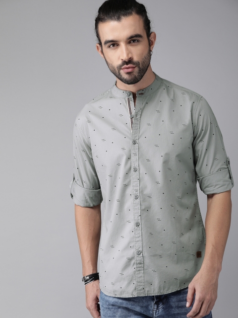 

Roadster Men Grey & Black Regular Fit Printed Casual Shirt