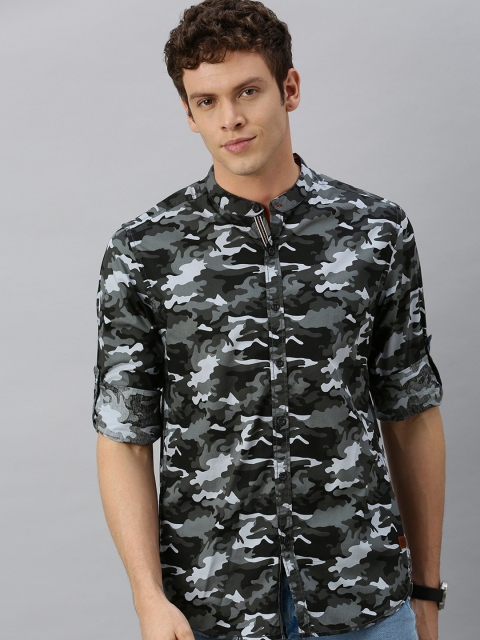 

Roadster Men Black & White Regular Fit Camouflage Printed Casual Shirt
