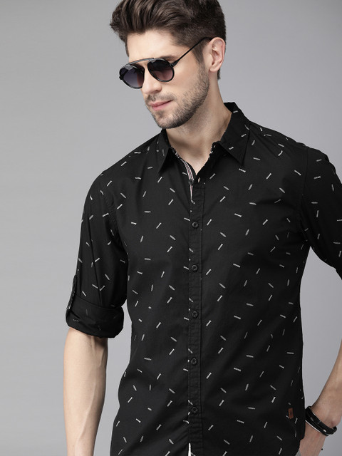

Roadster Men Black & Grey Regular Fit Printed Casual Shirt
