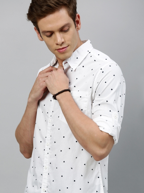 

Roadster Men White & Black Regular Fit Printed Casual Shirt