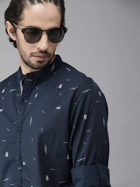 

Roadster Men Navy Blue & White Regular Fit Printed Casual Shirt