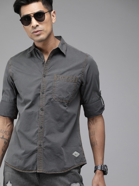 

Roadster Men Charcoal Grey Regular Fit Solid Casual Shirt