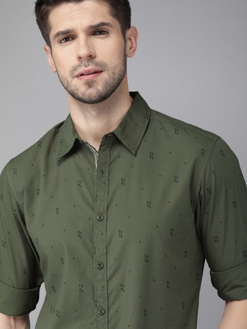 

Roadster Men Olive Green & Black Regular Fit Printed Casual Shirt